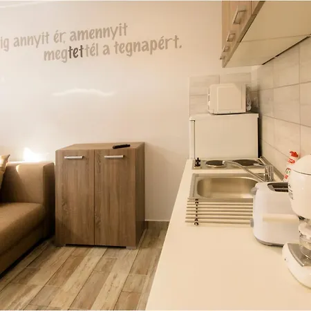 Toszkana Apartmanhaz *