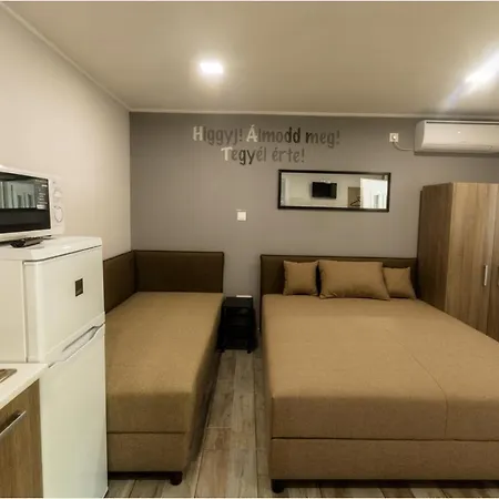 Apartament Toszkana Apartmanhaz *